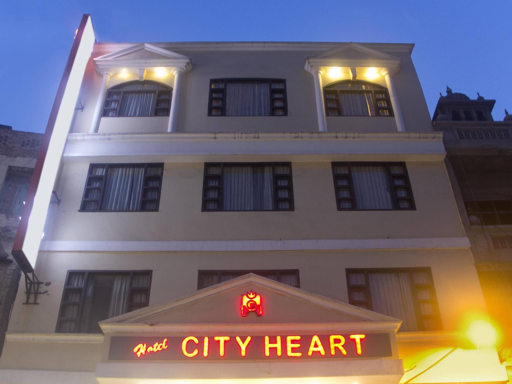 Hotel City Heart Amritsar Exterior photo